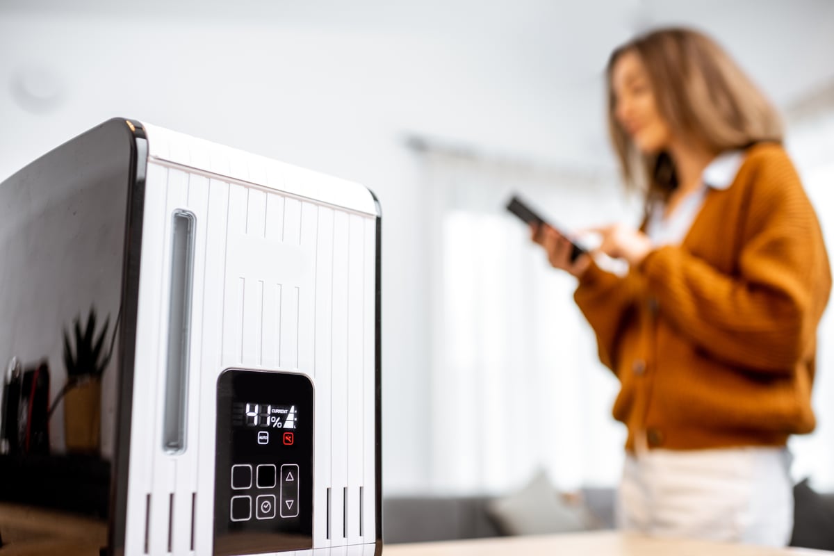 controlling-smart-air-humidifier-with-phone-remote-2023-11-27-05-27-21-utc